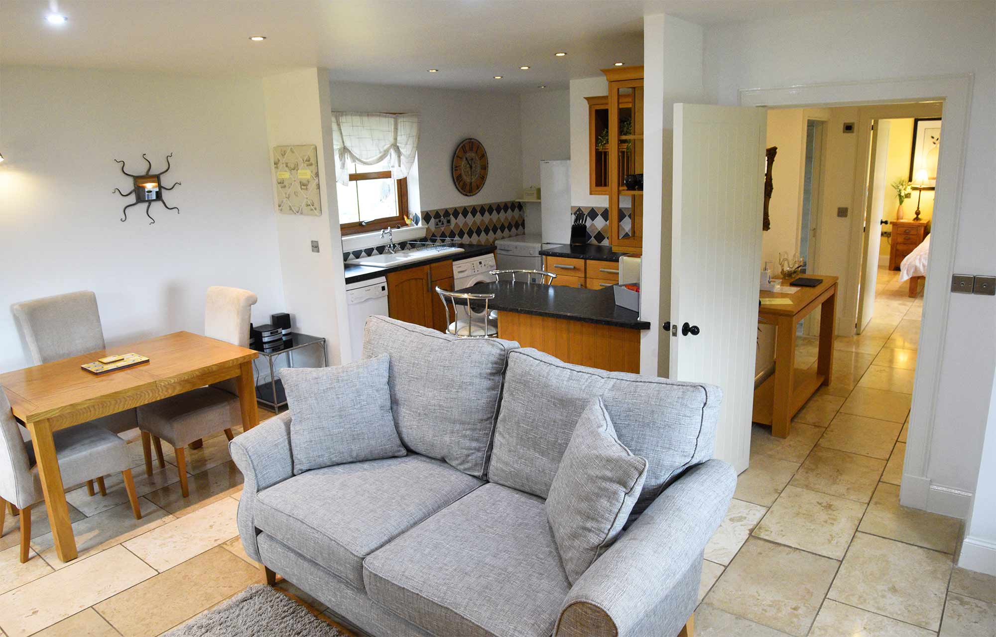 Luxury Open Plan Accommodation in Struan on the Isle of Skye Living Room and Kitchen